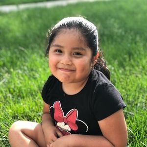 Meet your Posher, Yaneth